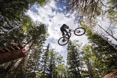 tandem mountain bike jump