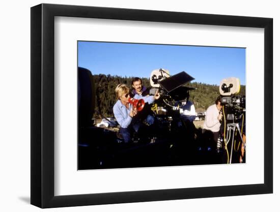 MILAGRO, 1987 directed by ROBERT REDFORD On the set, Robert Redford (photo)-null-Framed Photo