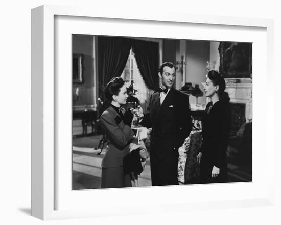 MILDRED PIERCE, 1945 directed by MICHAEL CURTIZ Ann Blyth, Zachary Scott and Joan Crawford (b/w pho-null-Framed Photo