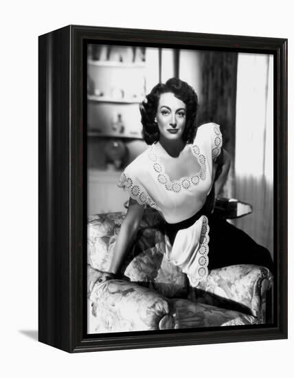 MILDRED PIERCE, 1945 directed by MICHAEL CURTIZ Joan Crawford (b/w photo)-null-Framed Stretched Canvas