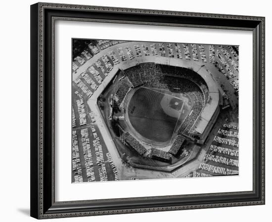 Milwaukee Braves Playing the New York Yankees in Baseball at the World Series-Al Fenn-Framed Photographic Print