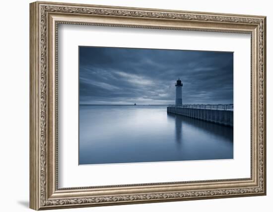 Milwaukee Lighthouse.-rudi1976-Framed Photographic Print