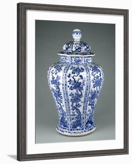 Ming Dynasty Blue and White Lidded Vase-null-Framed Photographic Print