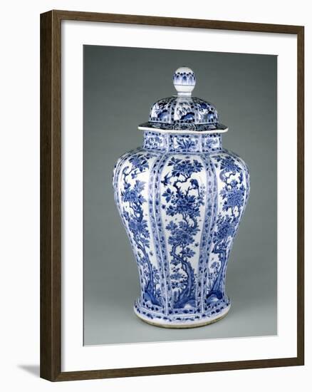 Ming Dynasty Blue and White Lidded Vase-null-Framed Photographic Print