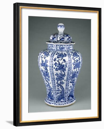 Ming Dynasty Blue and White Lidded Vase-null-Framed Photographic Print