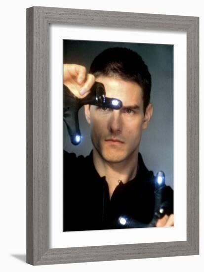 Minority Report 2002 Directed by Steven Spielberg Tom Cruise-null-Framed Photo