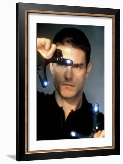 Minority Report 2002 Directed by Steven Spielberg Tom Cruise-null-Framed Photo