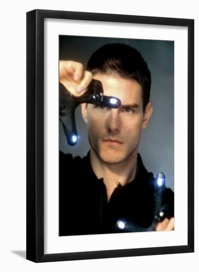 Minority Report 2002 Directed by Steven Spielberg Tom Cruise-null-Framed Photo