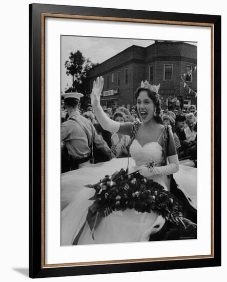 Miss America, Mary Ann Mobley Returning to Her Home Town-Grey Villet-Framed Premium Photographic Print