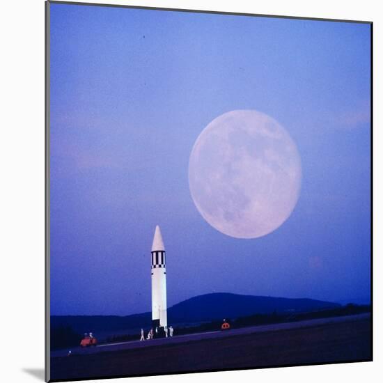 Missile and Moon at Huntsville Ala. - Dr. Von Braun's Team-Andreas Feininger-Mounted Photographic Print