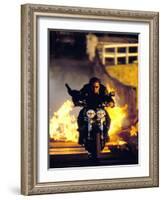 Mission Impossible II De Johnwoo Avec Tom Cruise 2000-null-Framed Photo