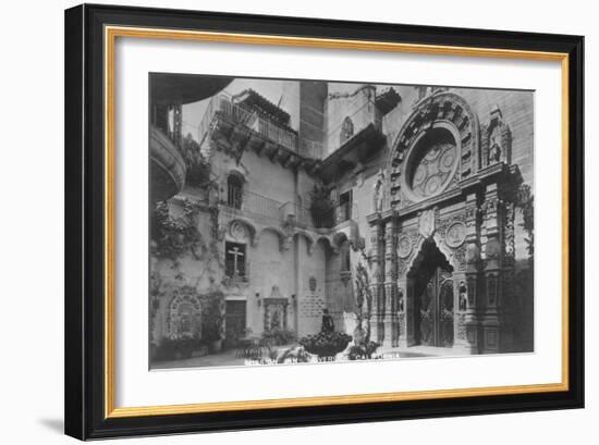 Mission Inn Courtyard Riverside, California Photograph - Riverside, CA-Lantern Press-Framed Art Print