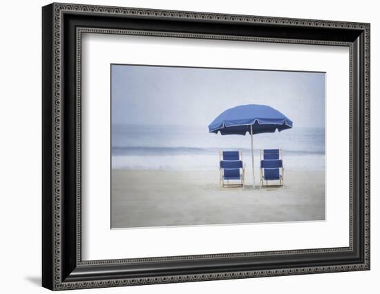 Misty Morning V-Elizabeth Urquhart-Framed Photo