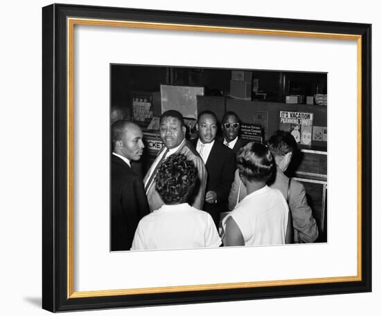 MLK Freedom Riders 1961-null-Framed Photographic Print