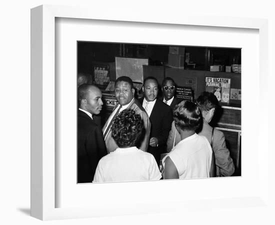 MLK Freedom Riders 1961-null-Framed Photographic Print