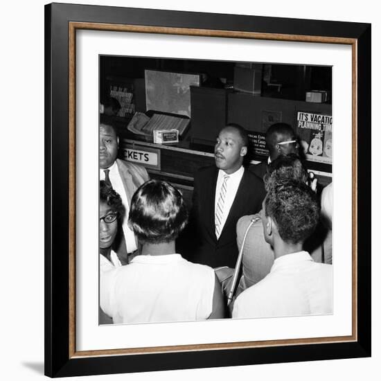 MLK Freedom Riders 1961-null-Framed Photographic Print