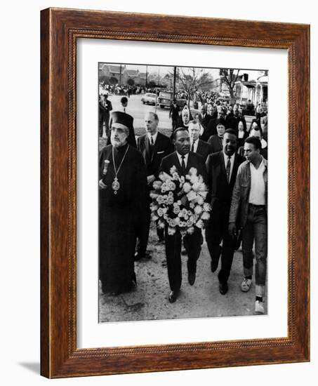 MLK Leads March for Slain Unitarian Minister 1965-null-Framed Photographic Print