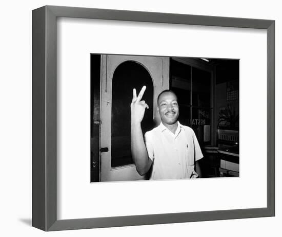 MLK St Augustine Boycott 1964-null-Framed Photographic Print