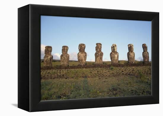 Moai of Ahu Ko Te Riku-null-Framed Premier Image Canvas