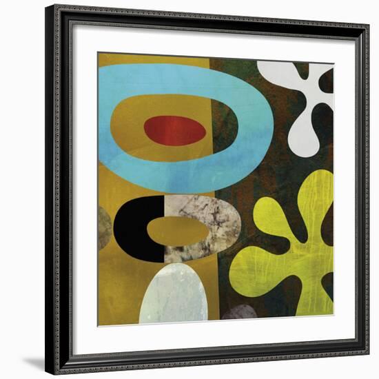 Mod Look 1-Yuko Lau-Framed Giclee Print