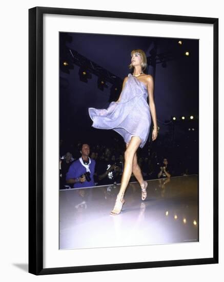 Model Linda Evangelista on the Runway-null-Framed Premium Photographic Print