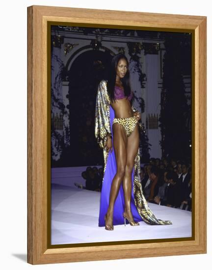 Model Naomi Campbell on Fashion Runway-Dave Allocca-Framed Premier Image Canvas