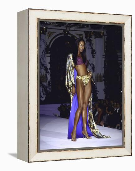 Model Naomi Campbell on Fashion Runway-Dave Allocca-Framed Premier Image Canvas