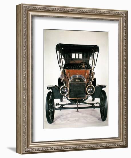 Model T Ford, 1910-null-Framed Giclee Print