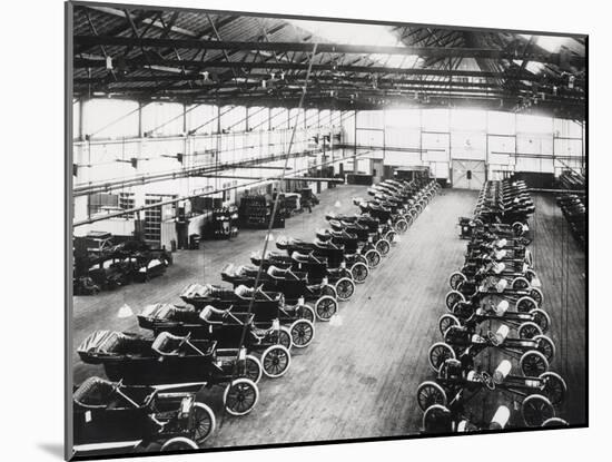 Model T Ford Factory in Trafford Park, Manchester, 1914-null-Mounted Photographic Print