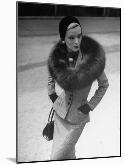 Model Wearing Tweed Suit, Fox Circle and Brooch-Nina Leen-Mounted Photographic Print