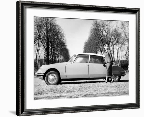 Model with a 1957 Citroën Id 19, C1957-null-Framed Photographic Print