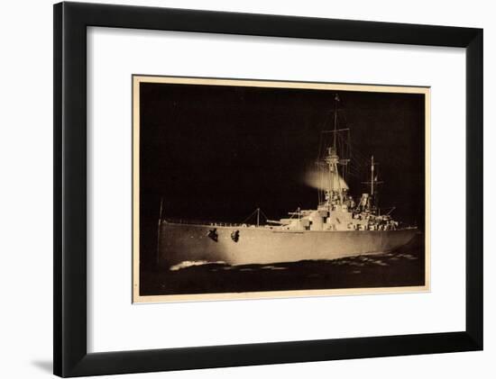 Modell Des Schlachtkreuzers Hindenburg-null-Framed Giclee Print