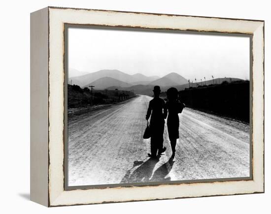 Modern Times, Charlie Chaplin, Paulette Goddard, 1936-null-Framed Stretched Canvas