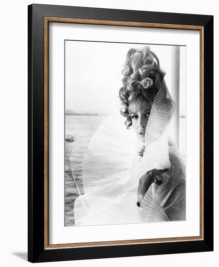 Modesty Blaise, Monica Vitti, 1966-null-Framed Photo