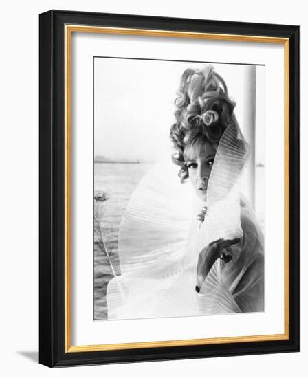 Modesty Blaise, Monica Vitti, 1966-null-Framed Photo