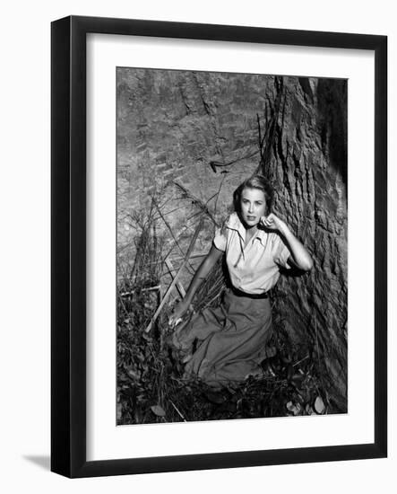 MOGAMBO, 1953 directed by JOHN FORD Grace Kelly (b/w photo)-null-Framed Photo