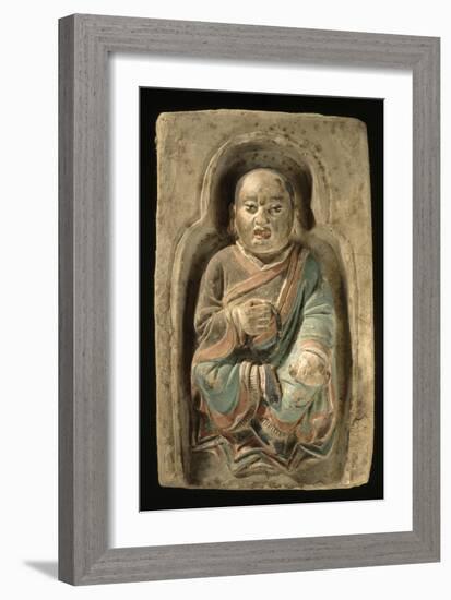 Moine assis tenant un rosaire et un sutra-null-Framed Giclee Print