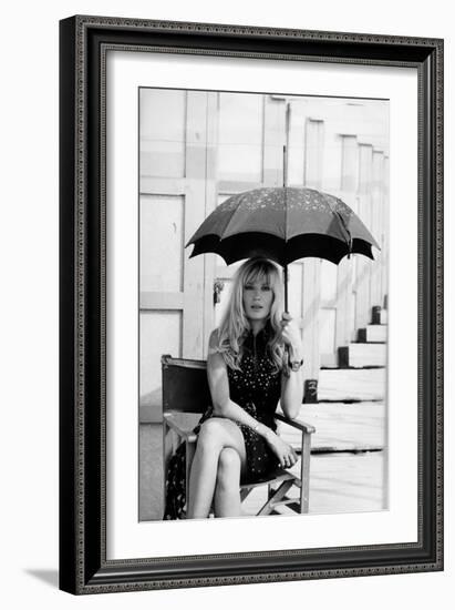 Monica Vitti Shielding Herself from the Sun with an Umbrella-Marisa Rastellini-Framed Premium Giclee Print