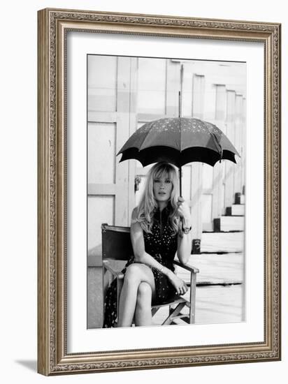 Monica Vitti Shielding Herself from the Sun with an Umbrella-Marisa Rastellini-Framed Giclee Print