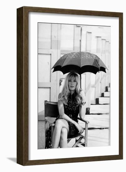 Monica Vitti Shielding Herself from the Sun with an Umbrella-Marisa Rastellini-Framed Giclee Print