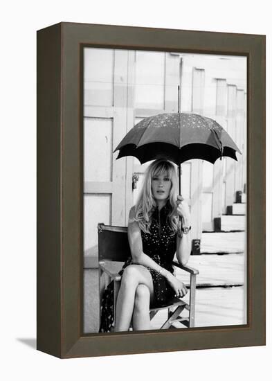 Monica Vitti Shielding Herself from the Sun with an Umbrella-Marisa Rastellini-Framed Premier Image Canvas