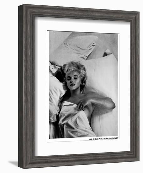 Monroe, Marilyn, 9999-null-Framed Art Print