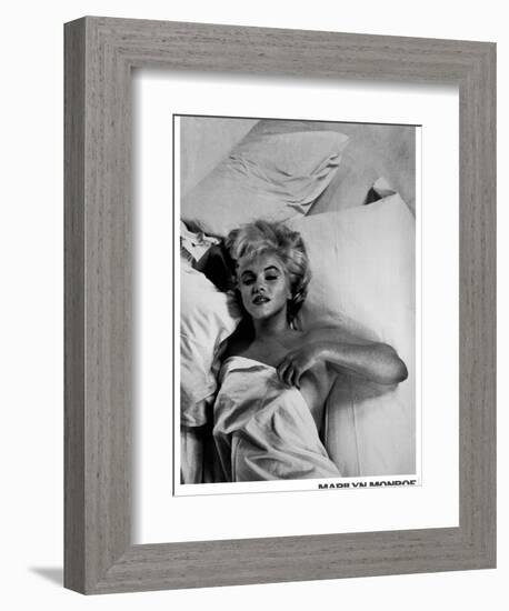 Monroe, Marilyn, 9999-null-Framed Art Print