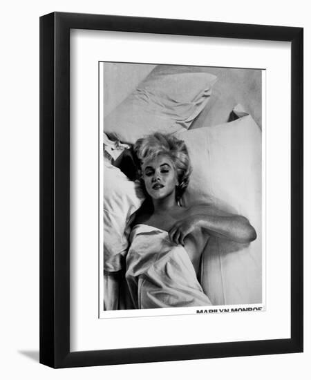 Monroe, Marilyn, 9999-null-Framed Art Print