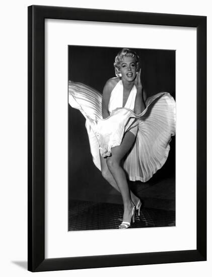 Monroe, Marilyn, 9999-null-Framed Art Print