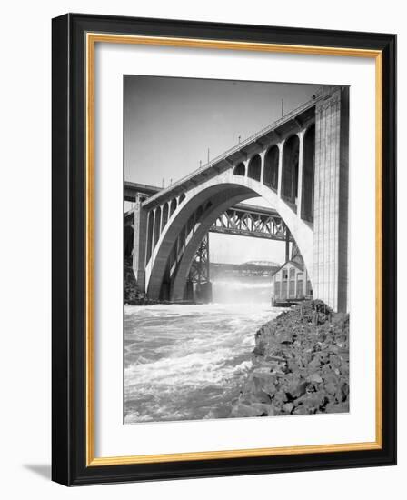 Monroe Street Bridge, Spokane River, Spokane, 1916-null-Framed Giclee Print