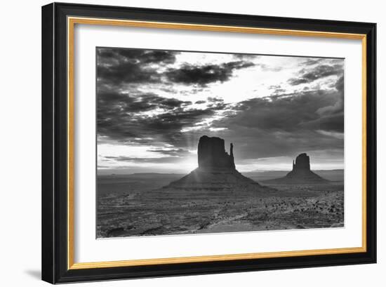 Monument Valley 03-Gordon Semmens-Framed Photographic Print