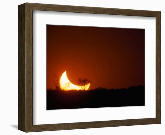 Moom Glow-Art Wolfe-Framed Photographic Print