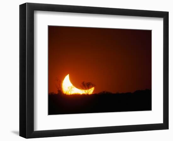 Moom Glow-Art Wolfe-Framed Photographic Print