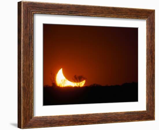 Moom Glow-Art Wolfe-Framed Photographic Print